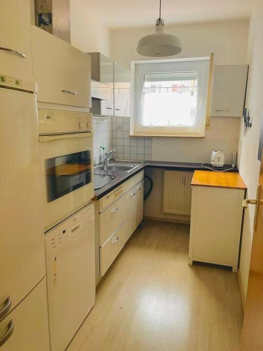 Sonniges Apartment In Ruhiger Und Zentraler Lage Pforzheim Esterno foto