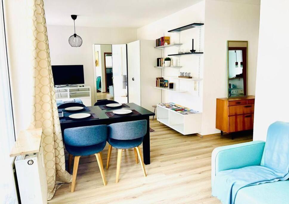 Sonniges Apartment In Ruhiger Und Zentraler Lage Pforzheim Esterno foto